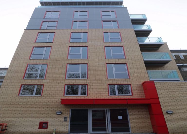 1 Bed Apartment Aldgate E1 £1700pm