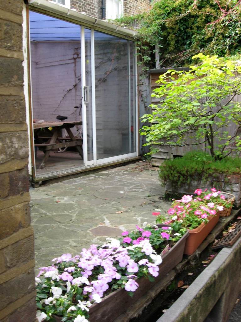 Large Double Room in Spacious Shared Flat