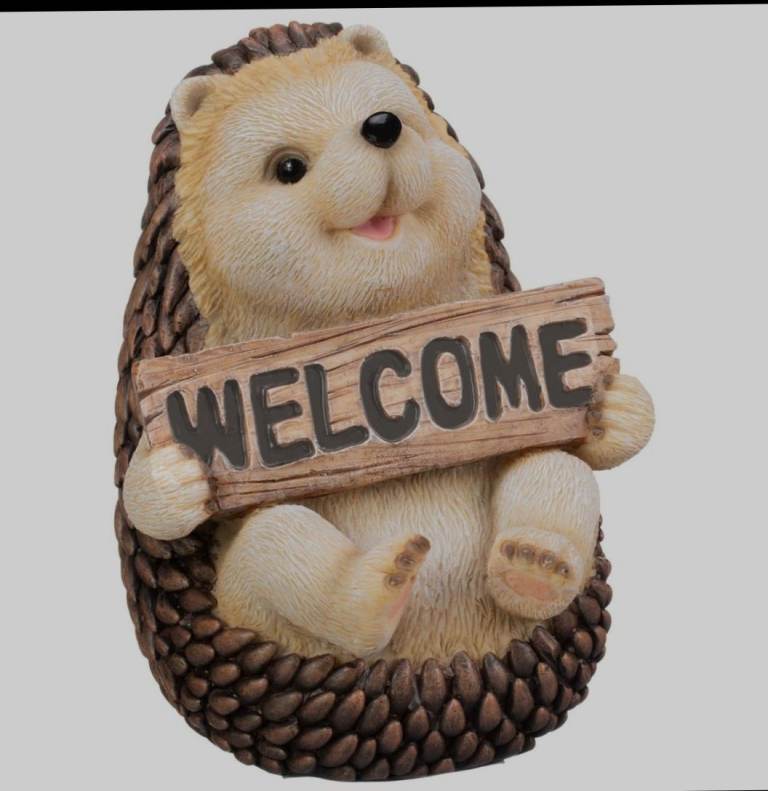 WANTED - HEDGEHOG ORNAMENT 