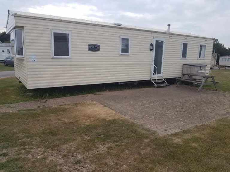 8 berth holiday home LOW deposit for 2027