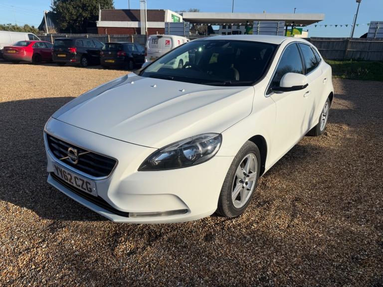 2012 Volvo V40 1.6 D2 SE Hatchback 5dr Diesel Manual Euro 5 (s/s) (115 ps)