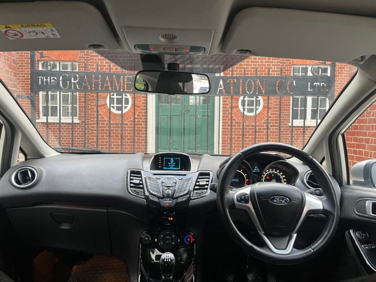 Ford, FIESTA, Hatchback, 2015, Manual, 1241 (cc), 5 doors