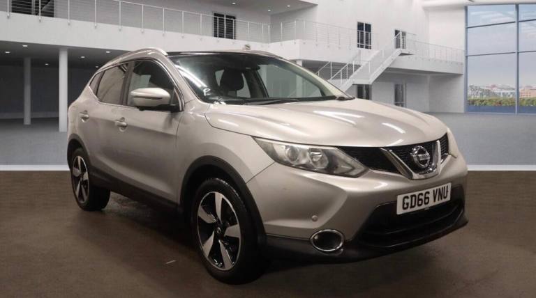 2016 Nissan Qashqai 1.2 DiG-T N-Connecta 5dr Xtronic HATCHBACK PETROL Automatic