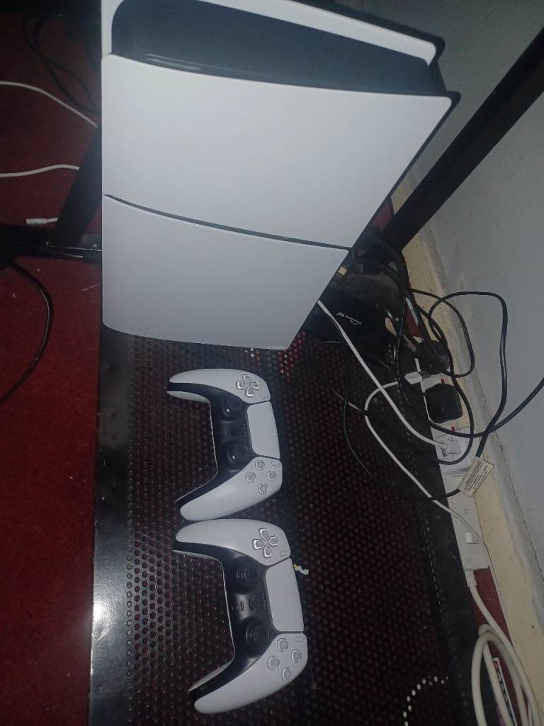 PS5 SLIM DIGITAL 