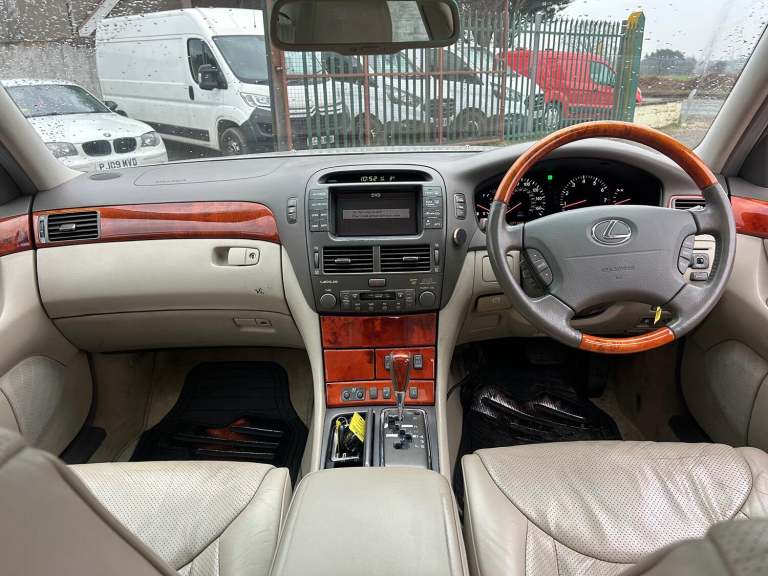 LEXUS LS 4.3 430 2002