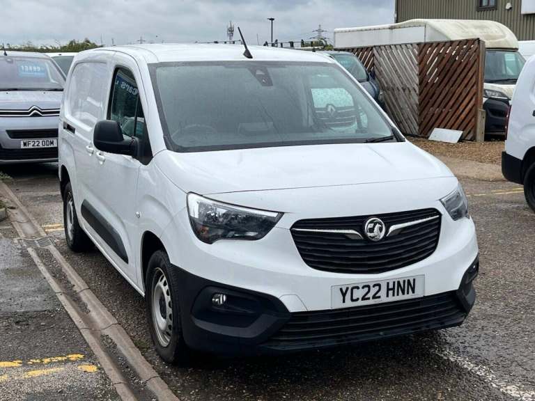 2022 Vauxhall Combo 2300 1.5 Turbo D 130ps H1 Dynamic Van Auto PANEL VAN DIESEL Automatic