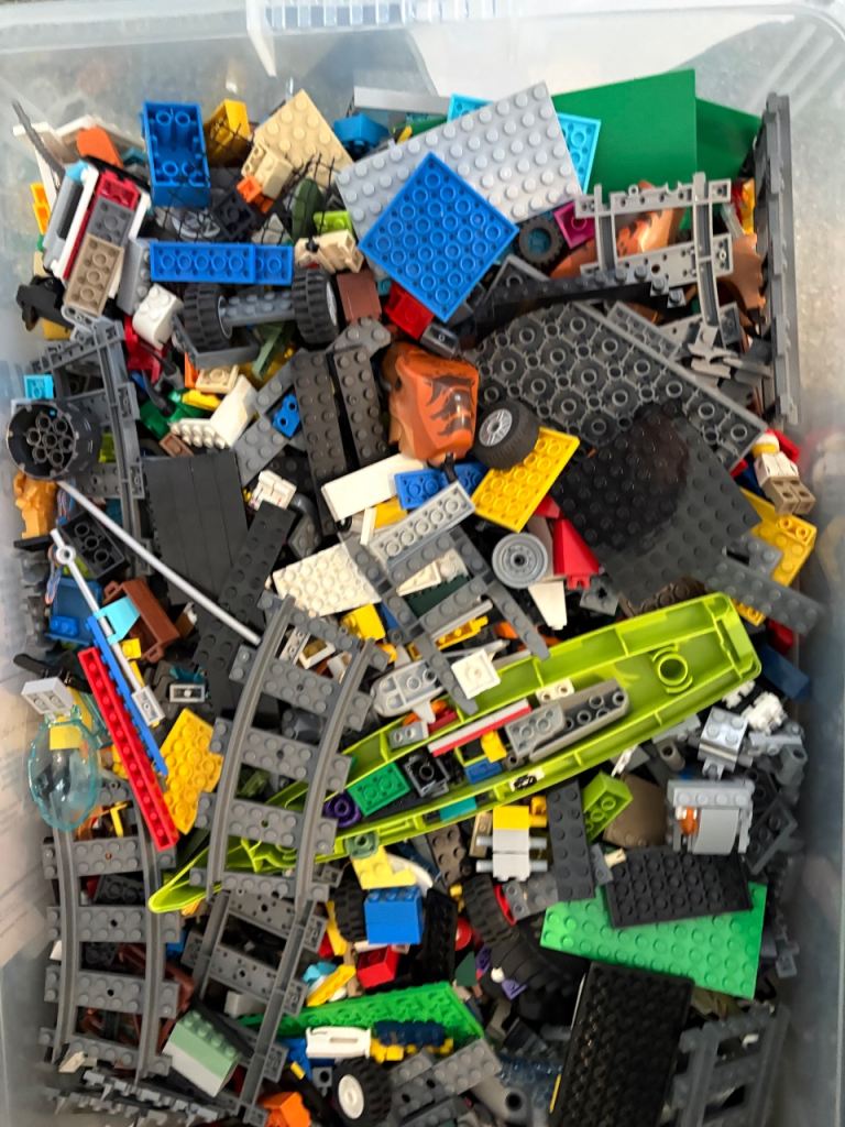 Large Box of Mixed LEGO Bricks and Pieces – Good Condition