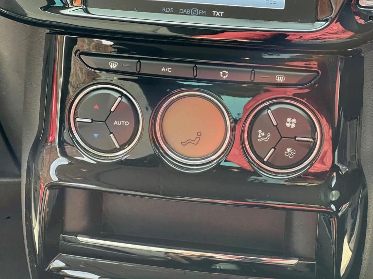 CITROEN C3 1.2 PureTech Platinum Euro 6 5dr 2016