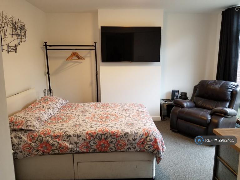 1 bedroom in Loynells Road, Birmingham, B45 (#2992465)