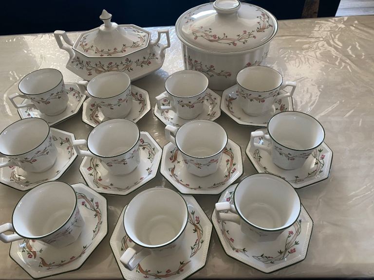 Cups and saucers 