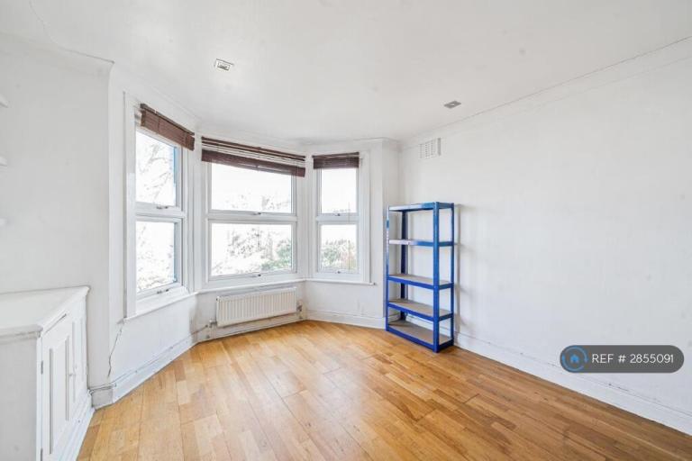 Studio flat in Whitbread Road, London, SE4 (#2855091)
