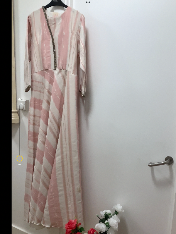 Stunning ladies long dress size 14 new with tag RRP £165 now £20 only