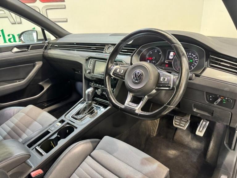 2016 Volkswagen Passat 2.0 TDI BlueMotion Tech R-Line Saloon 4dr Diesel DSG Euro 6 (s/s) (190 ps)...