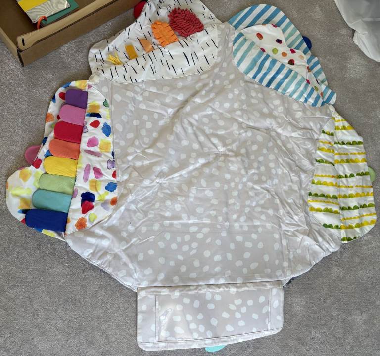 Lovevery Play Gym / Mat – Good Condition – Incl Frame & Cards – No Hanging Toys