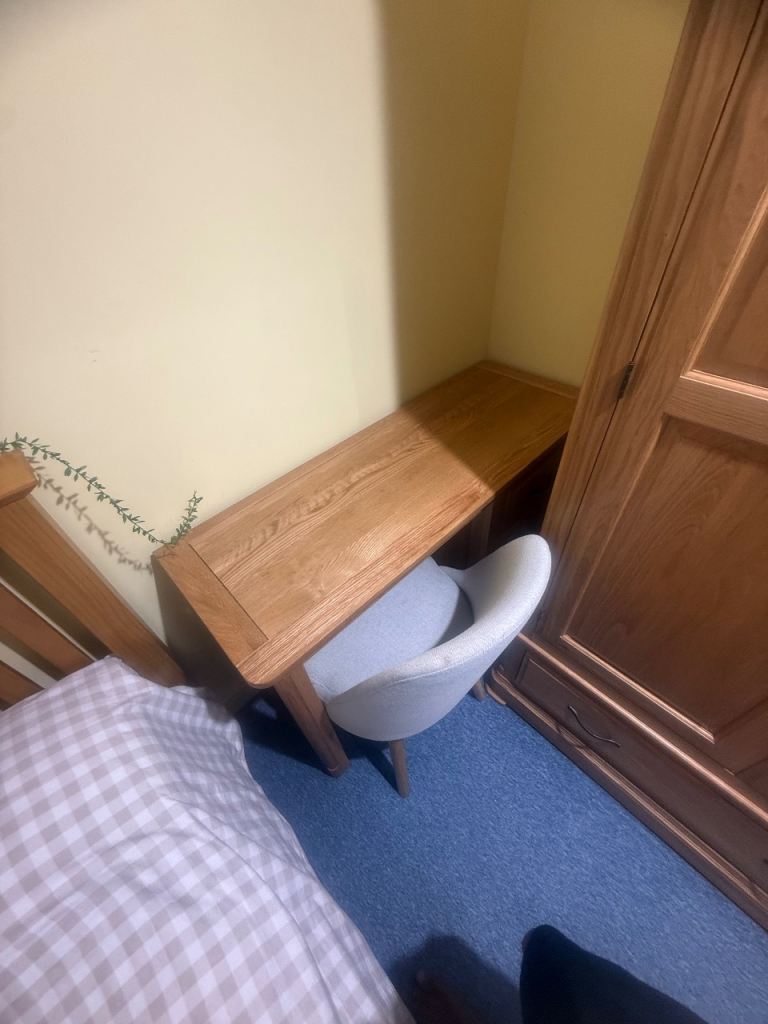 A single bedroom available for rent near SN1 3PH Swindon, includes all bills