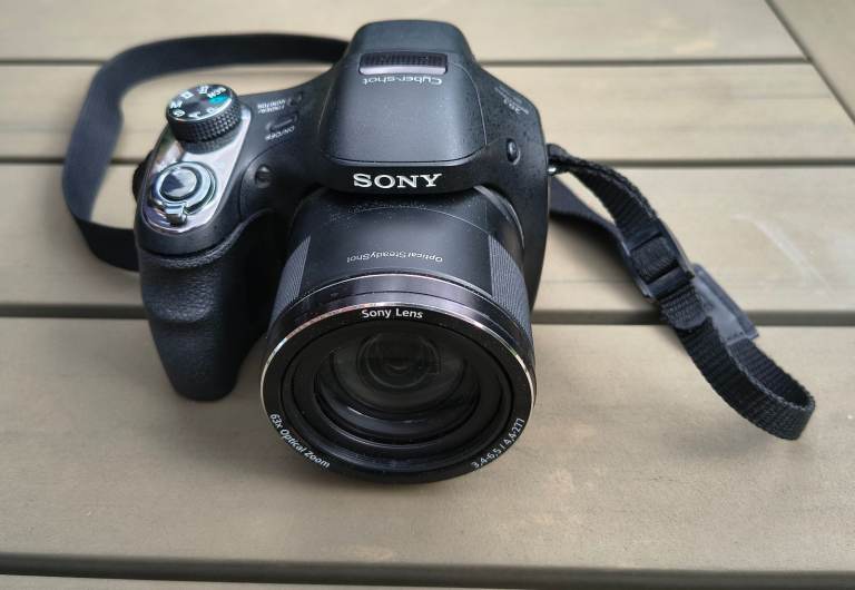 Sony DSC-H400 20MP, 63x zoom Digital Camera with Bag and Charger