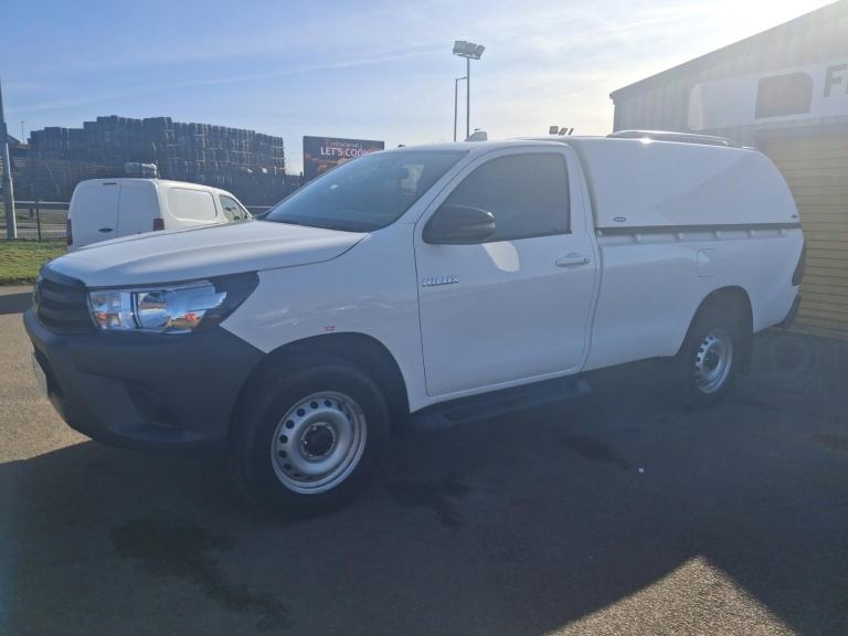 Toyota Hilux ACTIVE 2.4 D 4D 4X4 SINGLE CAP 150BHP EURO 6 MANUAL 
