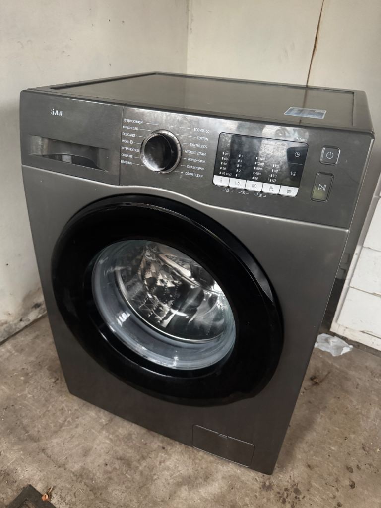 Samsung series 5 freestanding washing machine 9kg