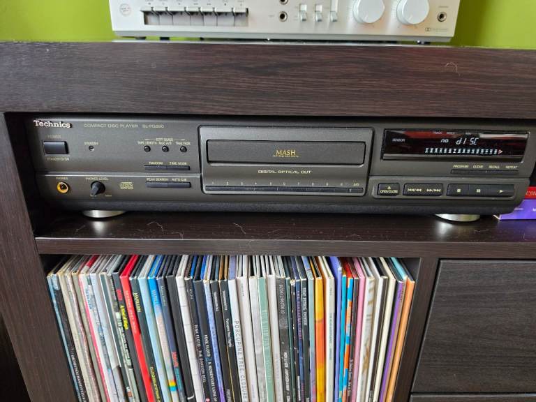 Technics SL-PG590 cd player