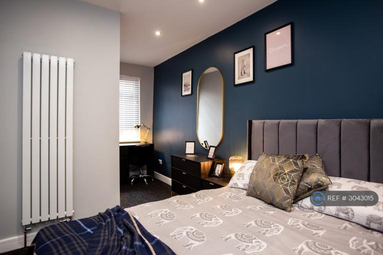 1 bedroom in Catherine Street, Eccles, Manchester, M30 (#3043015)