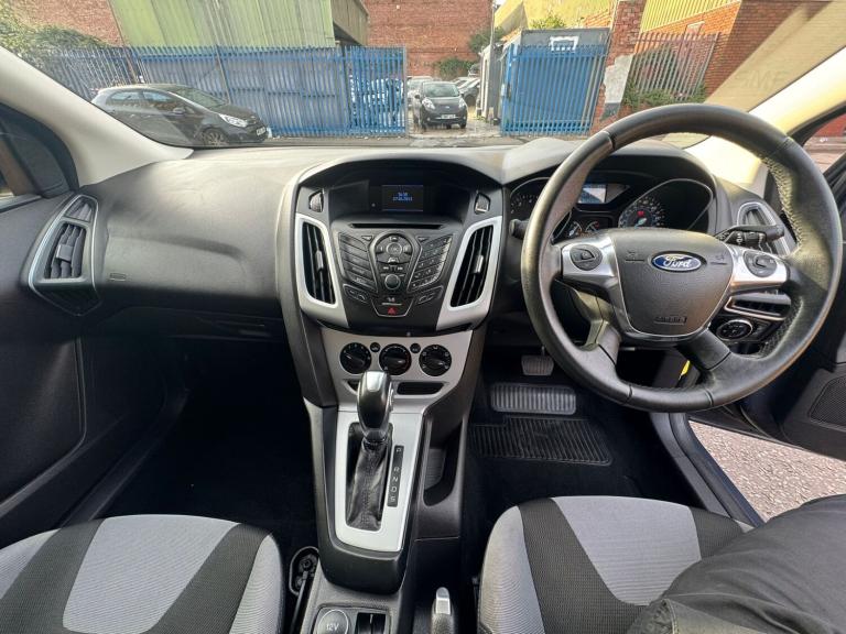 2013 Ford Focus 1.6 125 Zetec 5dr Powershift HATCHBACK Petrol Automatic