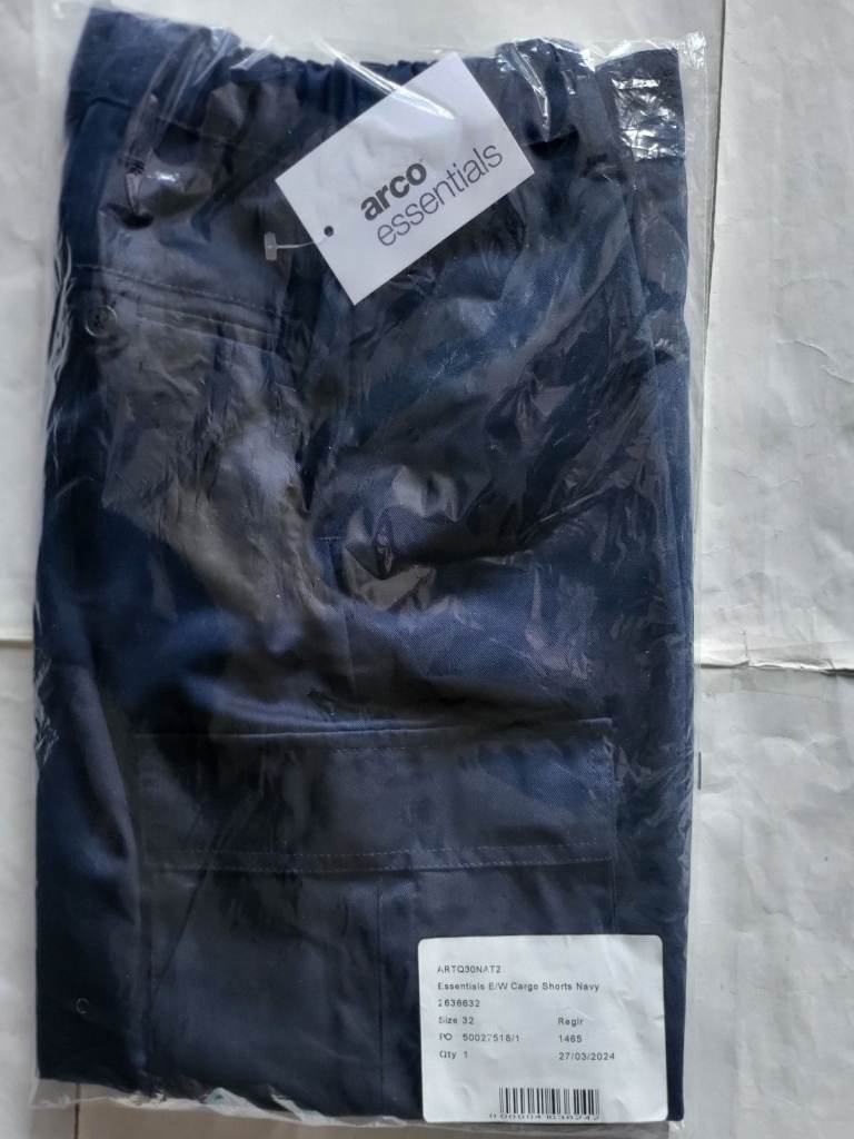 Arco Navy Blue Cargo Shorts 32ins Waist Regular 25cm Inside leg Combat Brand New