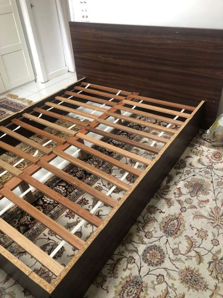 Bed frame and mattress 