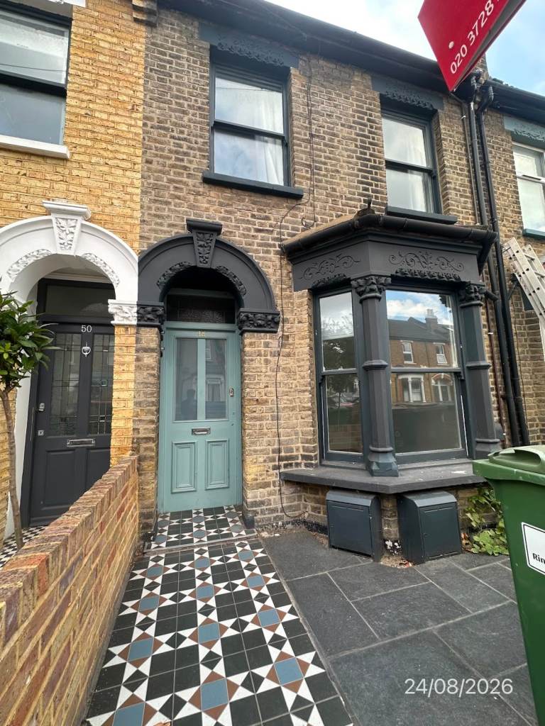Spacious 2 Bed GF Flat Located In Walthamstow E17 