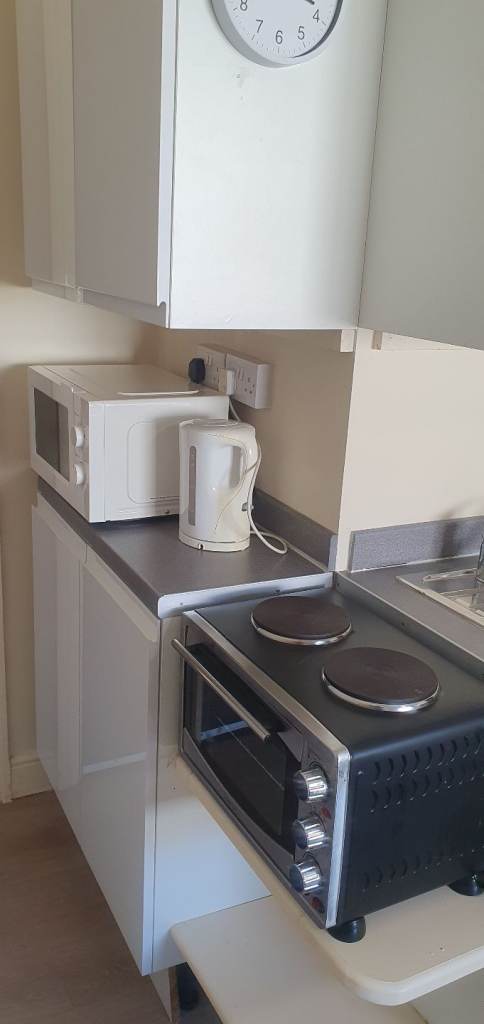 En suite studio apartment in Paignton