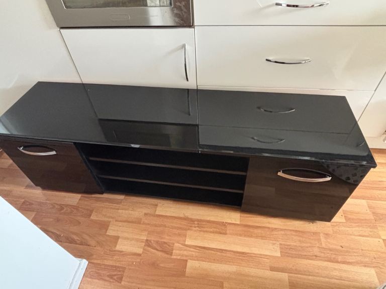 TV Stand/ Cabinet Unit