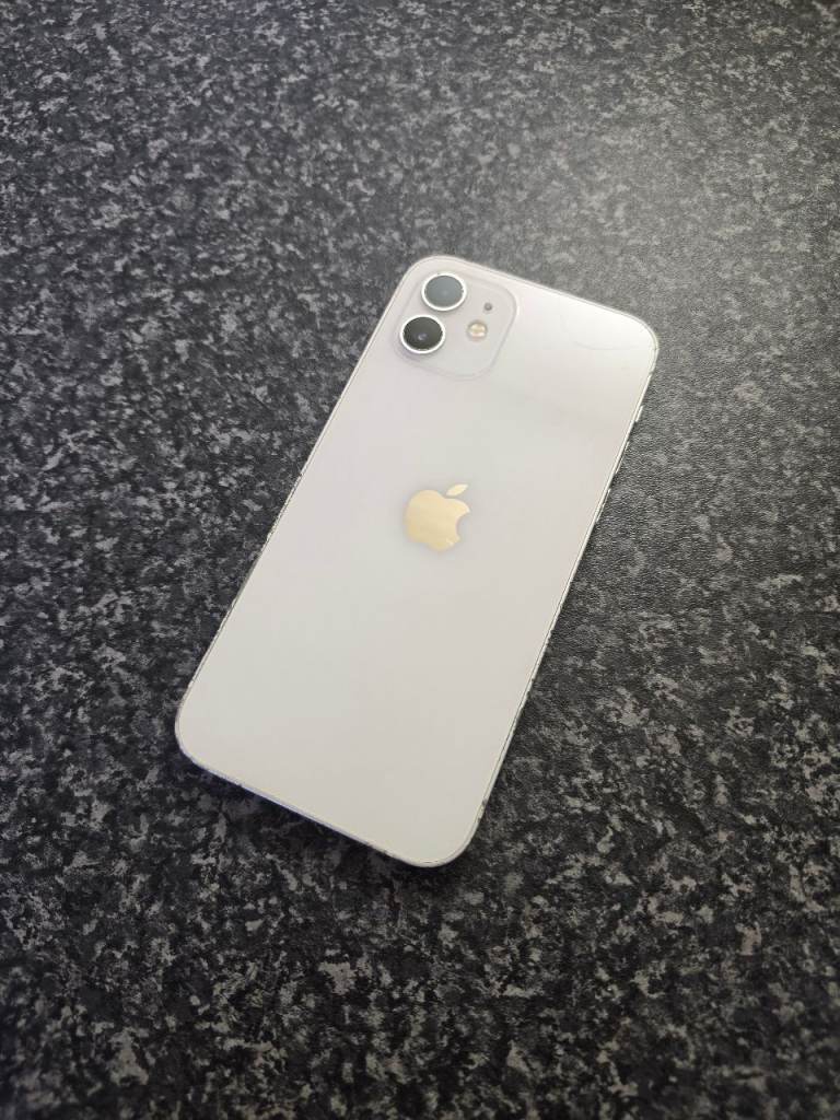 Iphone 12 (TINY CRACK)