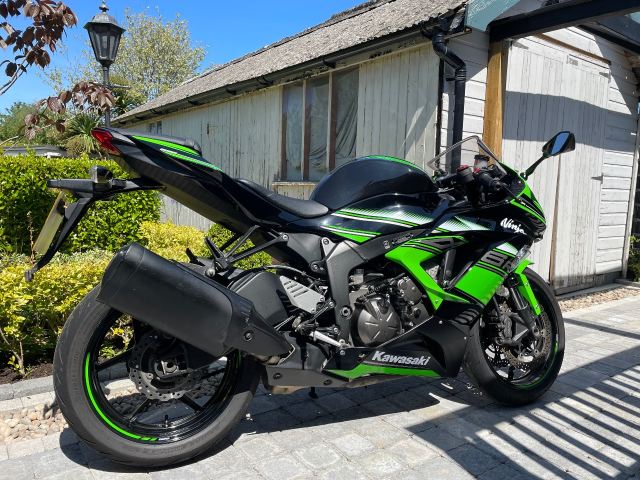 いーじー ページ•*¨*•.¸♫ Kawasaki, Ninja ZX 6, 2016, 636 (cc) KRT EGFA edition | in Bangor