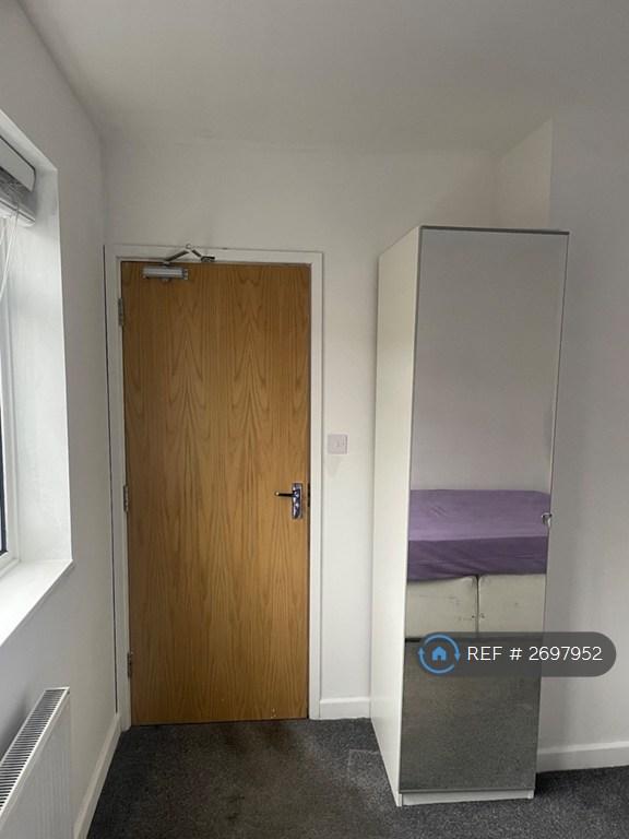 1 bedroom in Exmoor Close, Chelmsford, CM1 (#2697952)