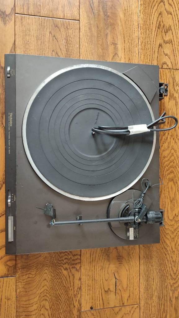 Technics SL-B210 record player 