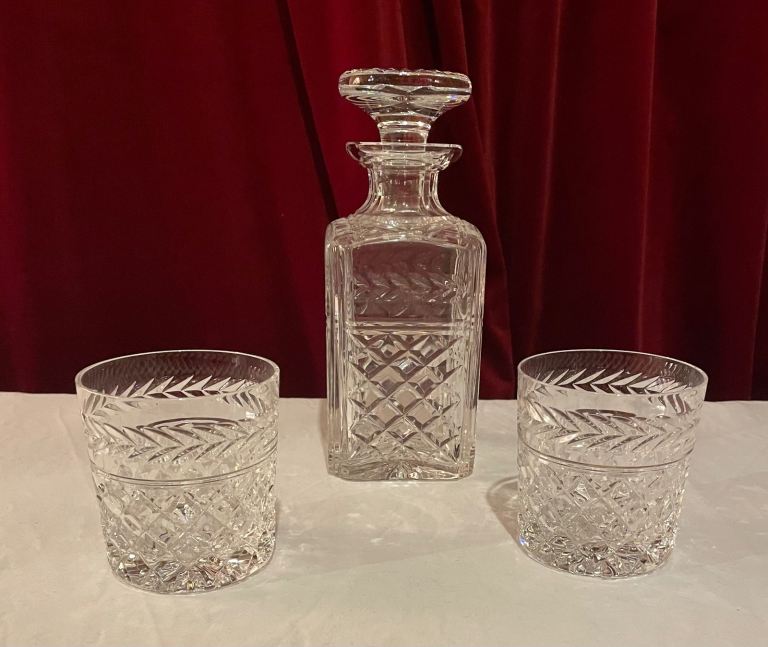 Crystal whisky decanter and matching glasses
