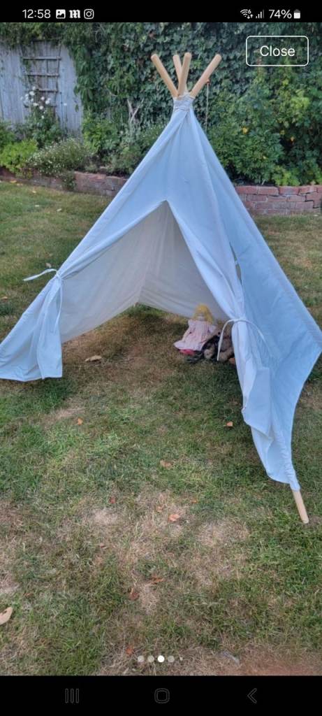 White Children's Teepee Play Tent - Good Condition