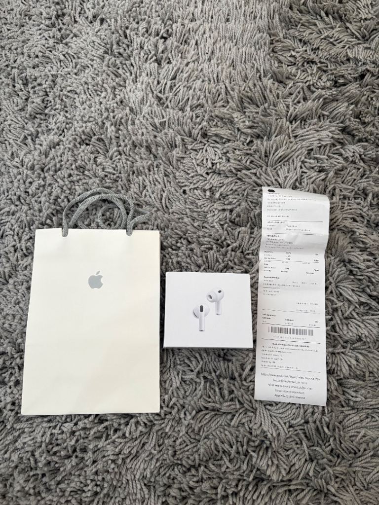AirPod pro 3 2025 brand new with receipt 