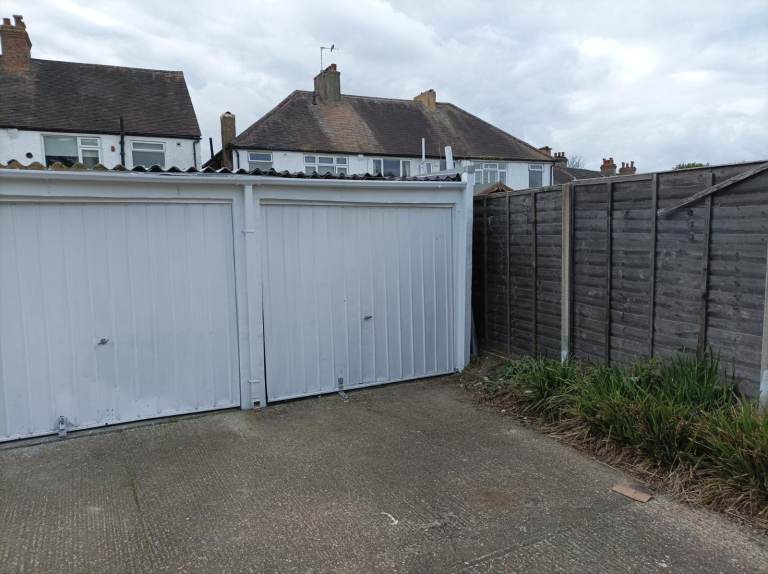 Lock-up garage to rent london SE25