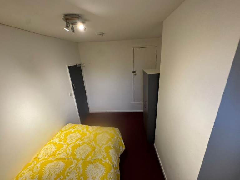 HMO Supported Accommodation DSS Double ROOMS available in West Midlands Bordesely Green East B33 8RX