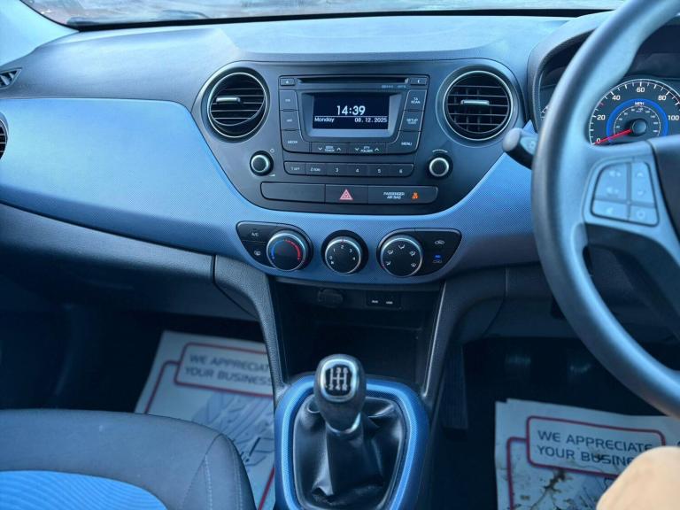2015 Hyundai i10 1.0 SE Euro 5 5dr HATCHBACK Petrol Manual