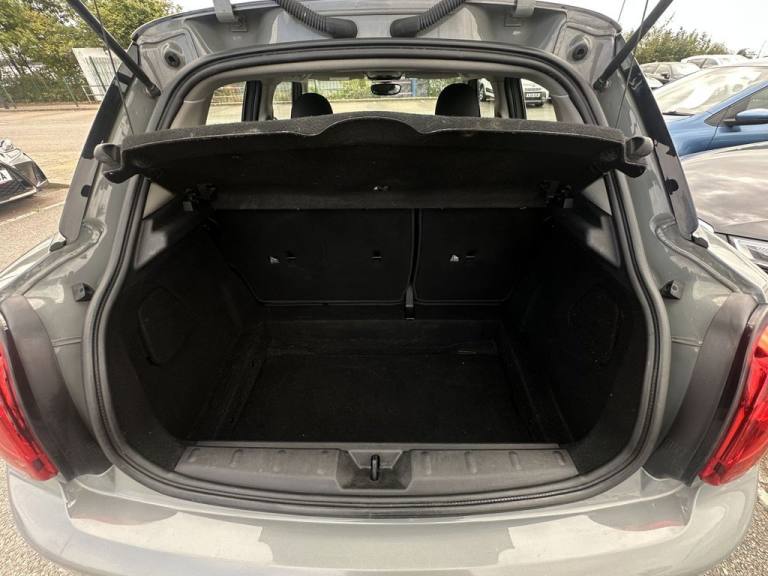 2017 MINI Hatch 1.5 Cooper Hatchback 5dr Petrol Manual Euro 6 (s/s) (136 ps) Hatchback Petrol Manual