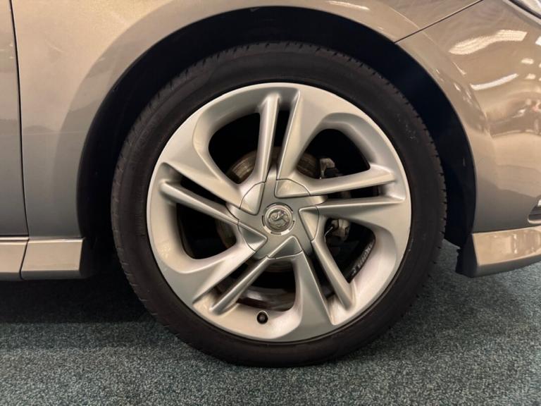 2015 Vauxhall Corsa 1.4 SRi Vx-line 5dr HATCHBACK PETROL Manual
