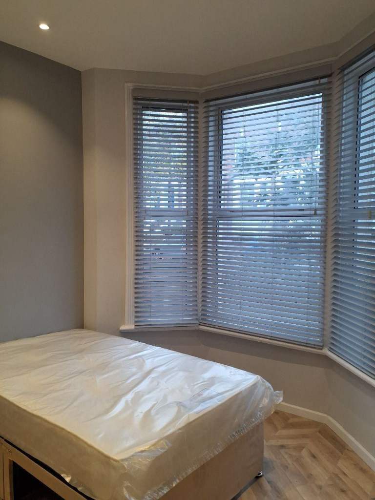 Studio flat to Let in Westminster W9, No deposit required, Dss welcome