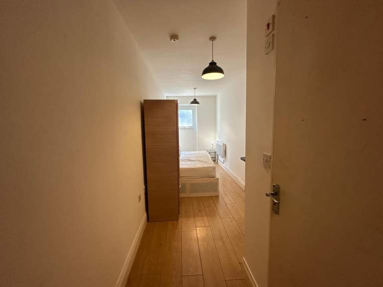 BENEFITS ACCEPTED - Studio Flat Available in Hither Green Lewisham SE6