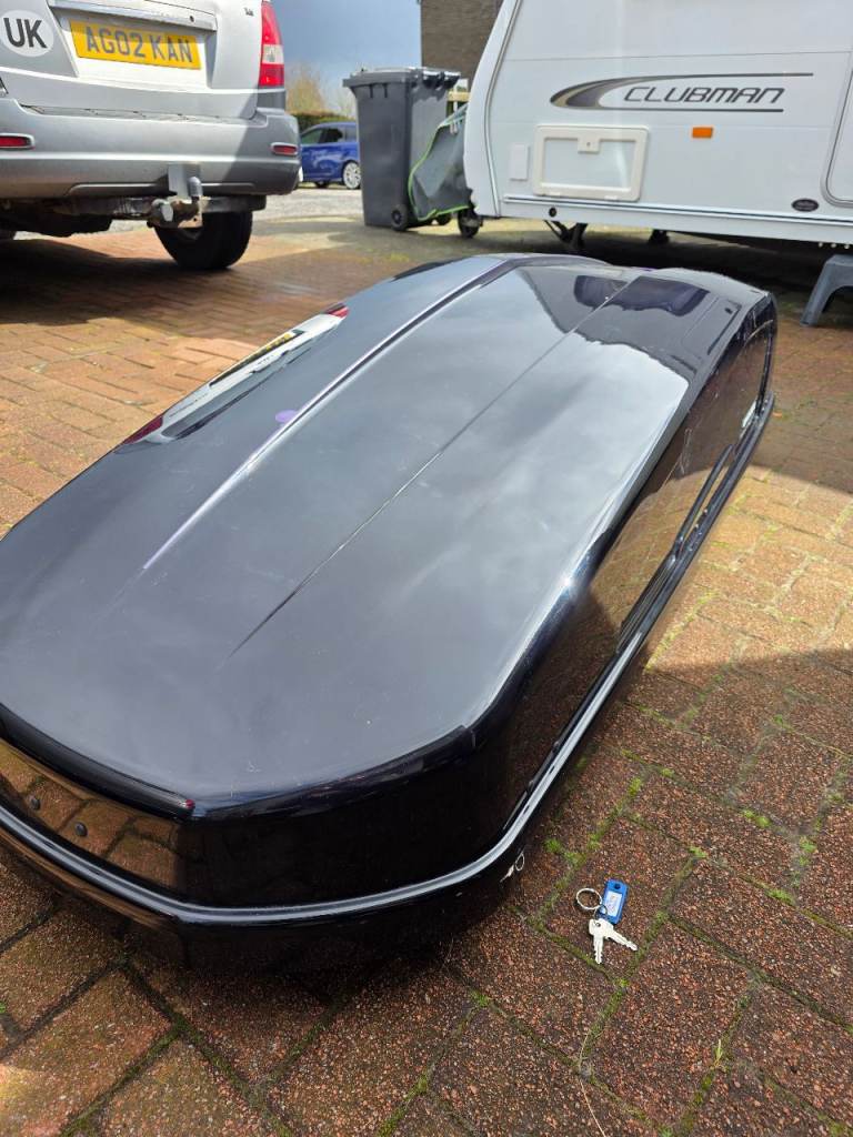 Halfords Exodus 470L Roof Box