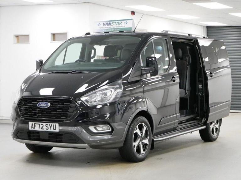 72 TRANSIT CUSTOM 320 2.0 EBL 170 BHP SWB ACTIVE EDITION CREWCAB ( SAT NAV ! )