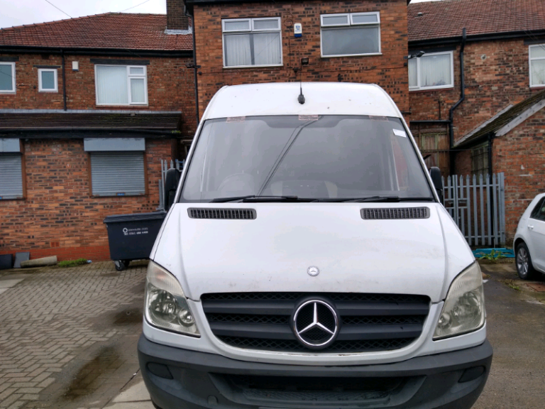 🚐 Man & Van Manchester – Same Day Service | LWB Sprinter Available Now