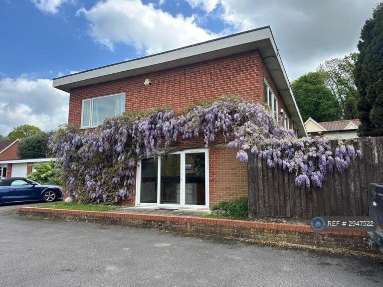 5 bedroom house in School Road, Coddenham, IP6 (5 bed) (#2947522)