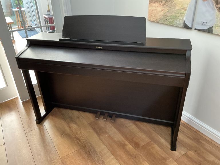 Roland HP203 Digital Piano With Stool