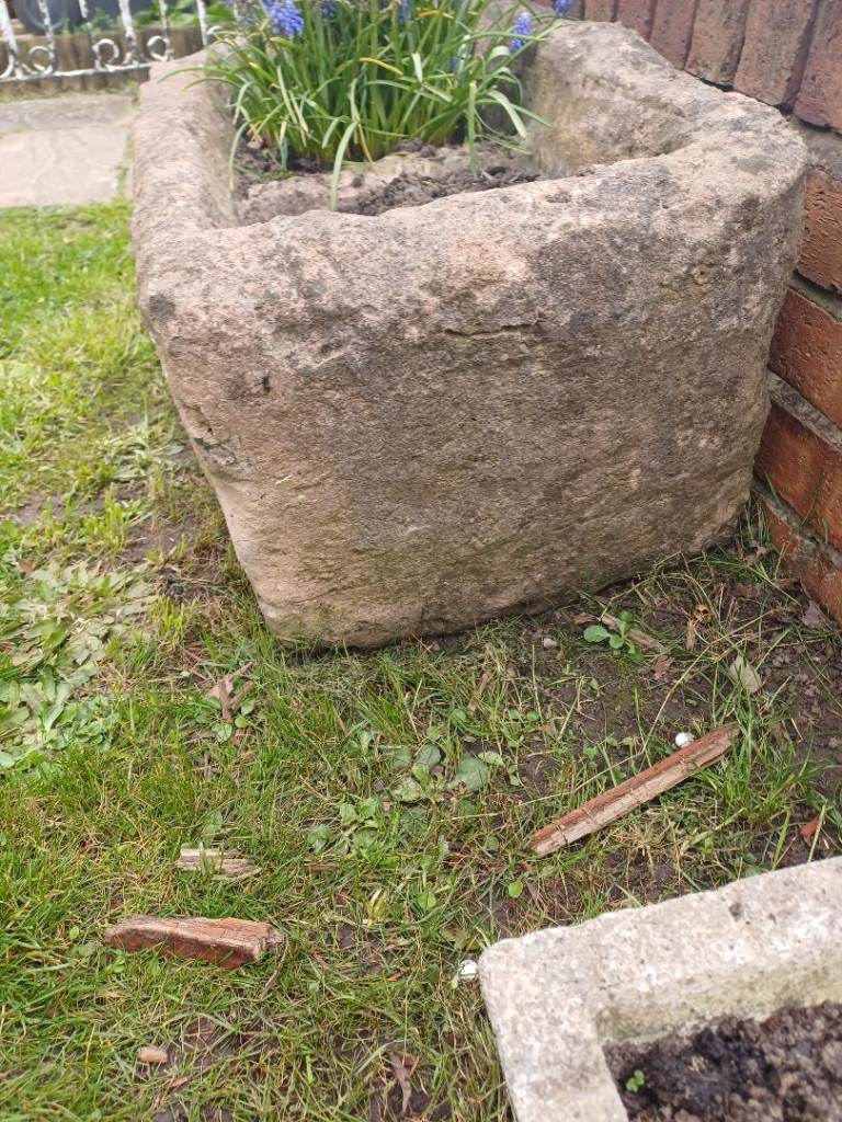 Antique stone planter/troff